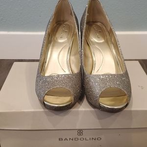 Bandolino sparkle pump heels